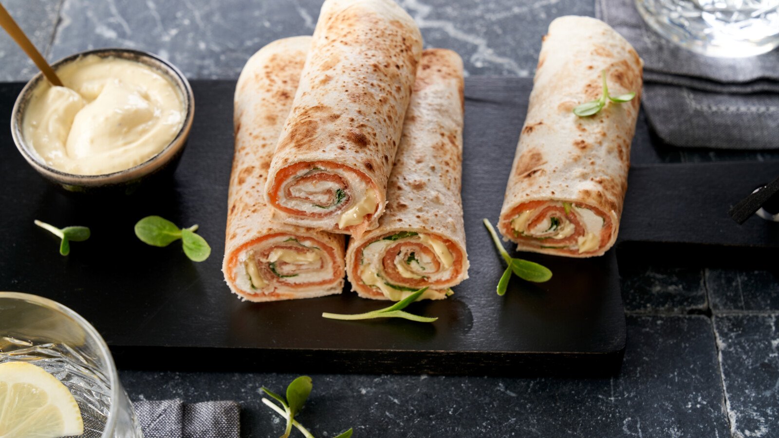 Recept Remia Legendary Wrap met gerookte zalmcarpaccio en Lemon Pepper